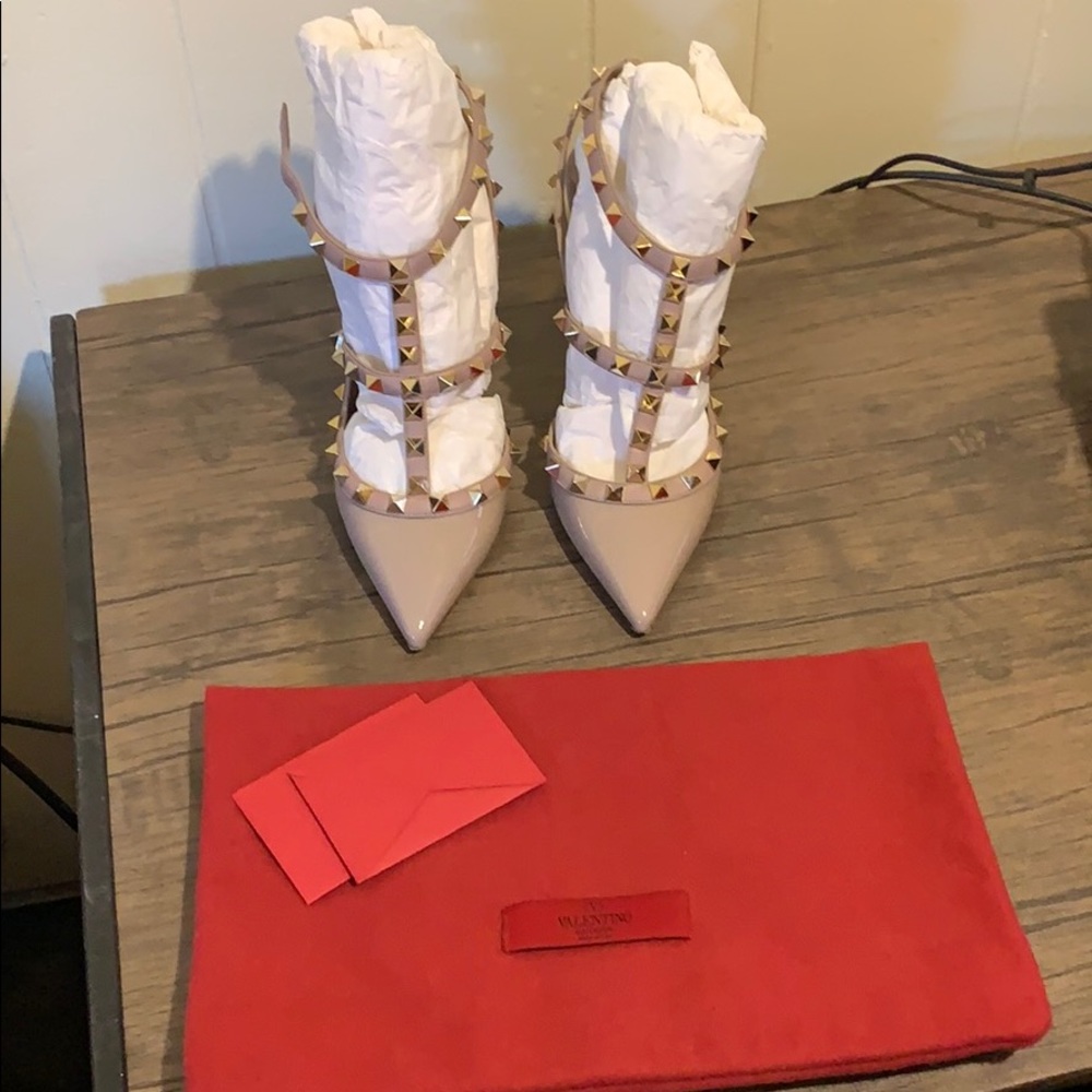 Valentino Rockstuds in Nede/Poudre/Powder Size 37